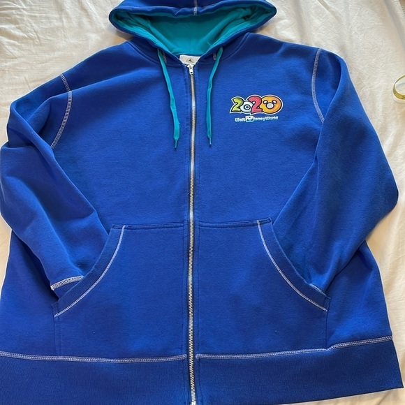 WALT DISNEY WORLD 2020 Blue XL‎ Zip Up Character Hoodie Disney Parks Graphic - Picture 5 of 10